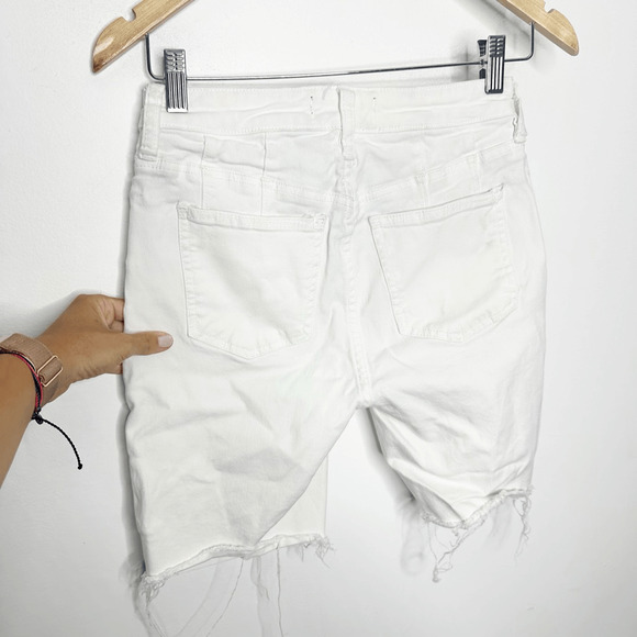 FREE PEOPLE Avery DENIM BERMUDA SHORT white cotton blend womens size 26 - Picture 6 of 10